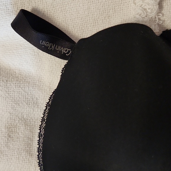 Calvin Klein Bra - Picture 2 of 6